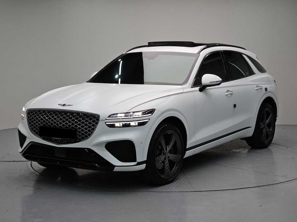 Genesis GV70 — photo 01