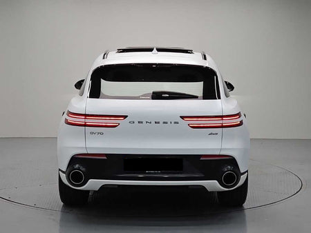 Genesis GV70 — photo 03