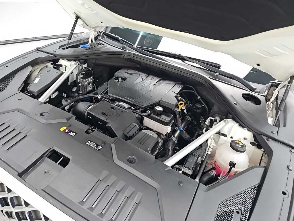 Genesis GV70 — photo 05