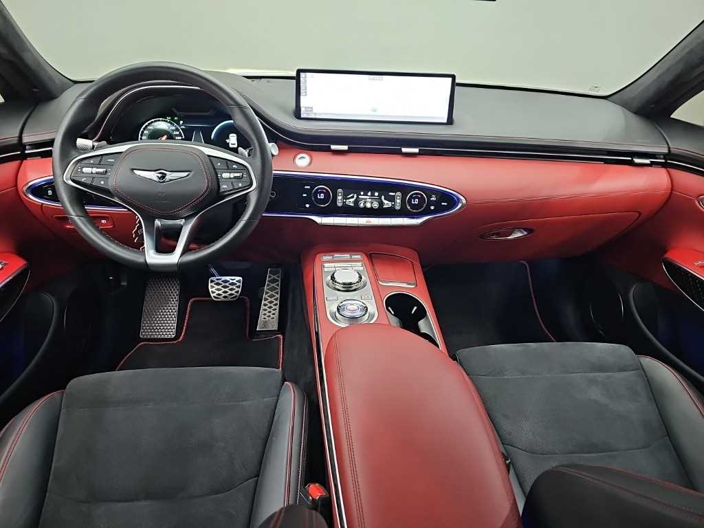 Genesis GV70 — photo 07