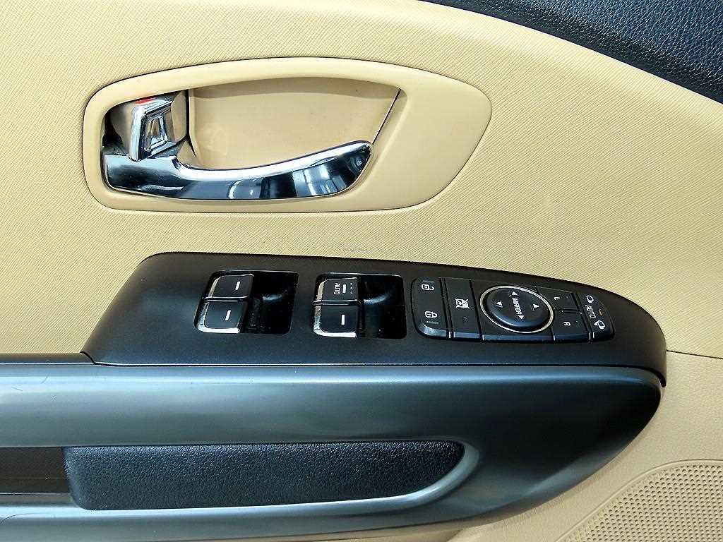 Kia Carnival — photo 12
