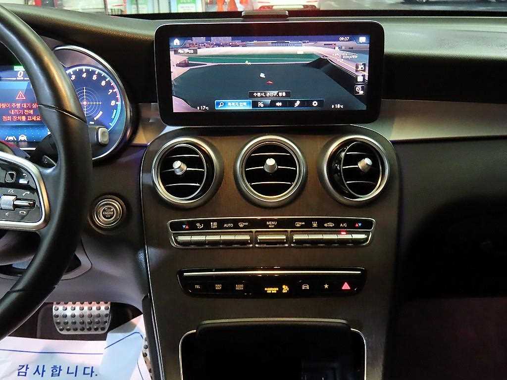 Mercedes-Benz GLC-Class — photo 11