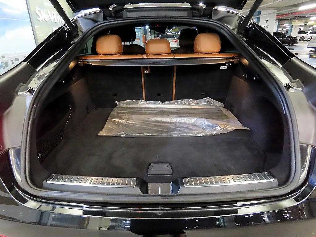 Mercedes-Benz GLC-Class — photo 16