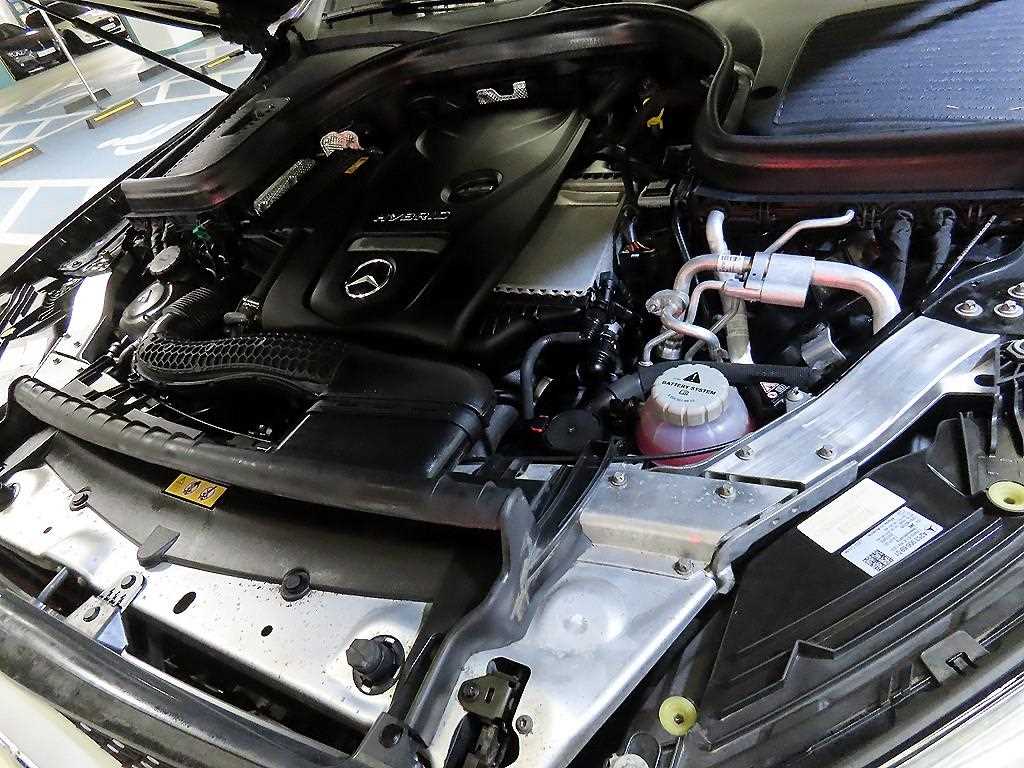Mercedes-Benz GLC-Class — photo 19