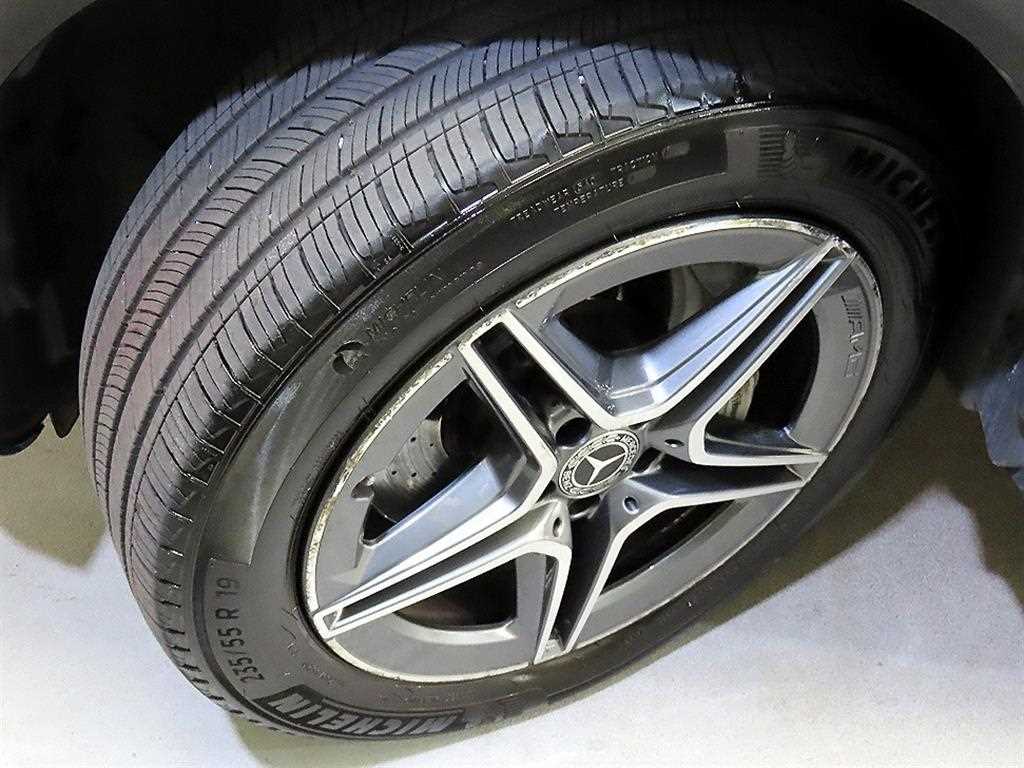 Mercedes-Benz GLC-Class — photo 20