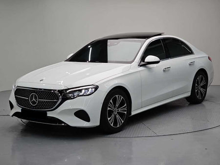 Mercedes-Benz E-Class — photo 01