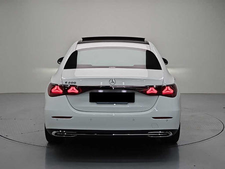 Mercedes-Benz E-Class — photo 03