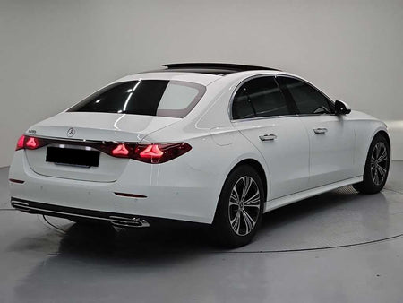 Mercedes-Benz E-Class — photo 04