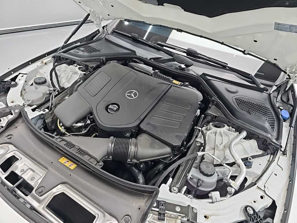Mercedes-Benz E-Class — photo 05