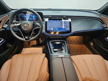 Mercedes-Benz E-Class — photo 07