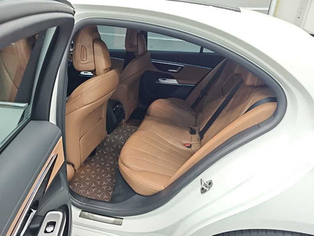 Mercedes-Benz E-Class — photo 12