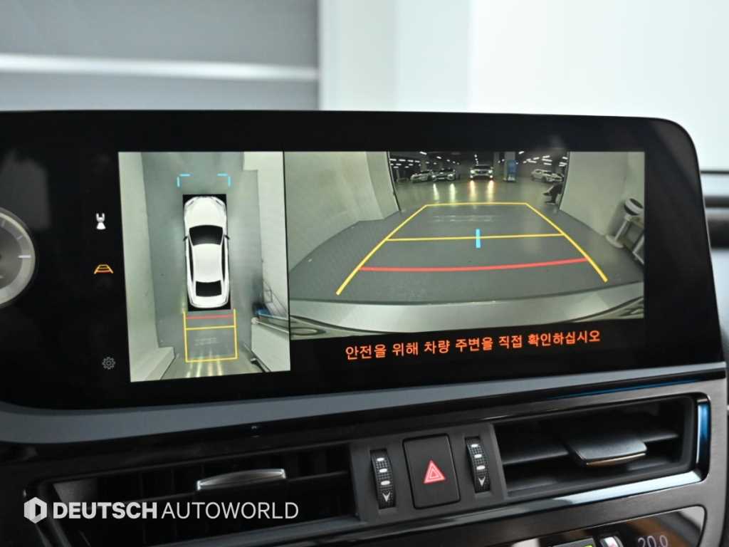 Lexus ES — photo 15