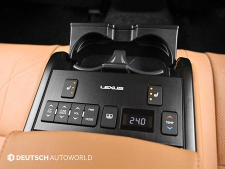 Lexus ES — photo 16