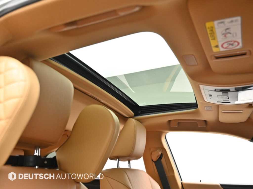 Lexus ES — photo 18