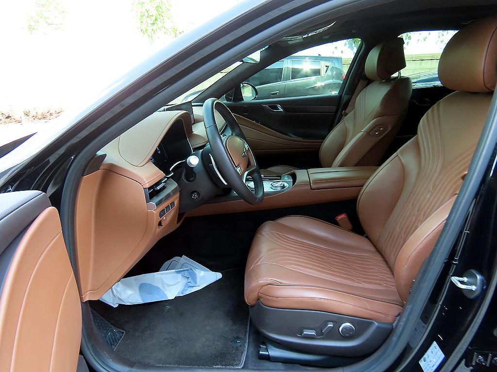 Genesis G80 — photo 05