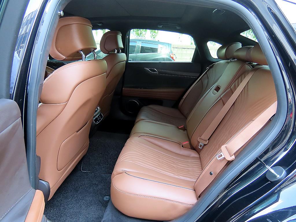 Genesis G80 — photo 06