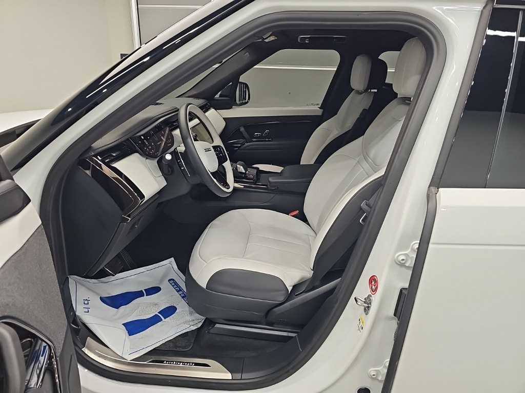 Land Rover Range Rover Sport — photo 11