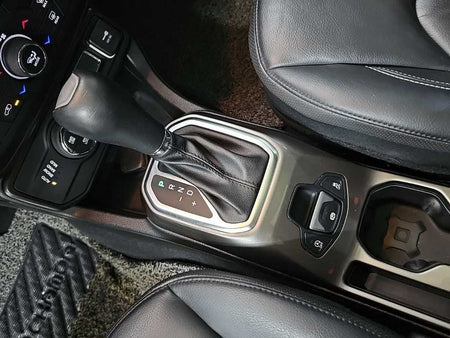 Jeep Renegade — photo 08