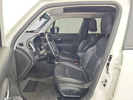 Jeep Renegade — photo 11