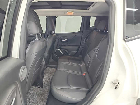 Jeep Renegade — photo 12