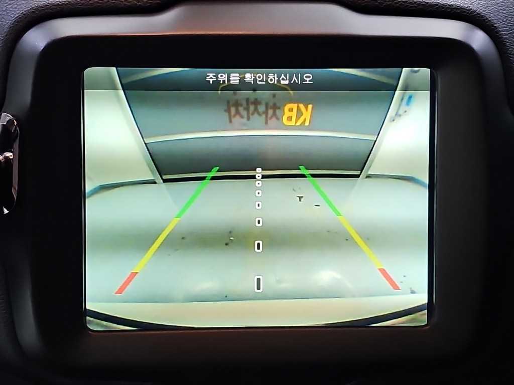 Jeep Renegade — photo 15