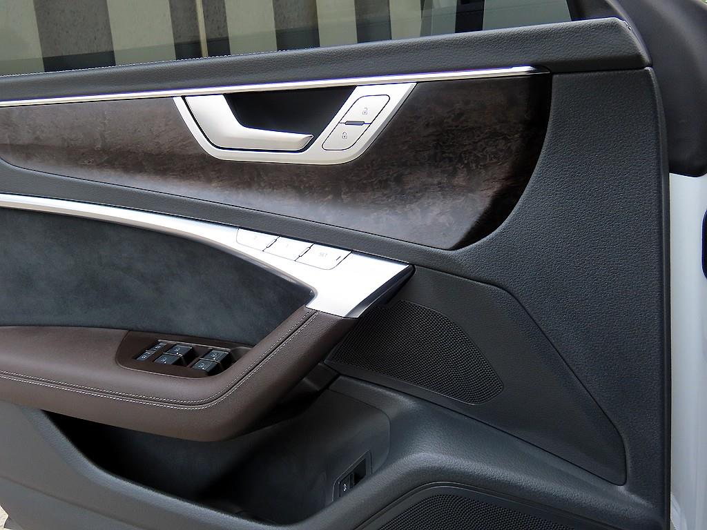 Audi A7 — photo 12