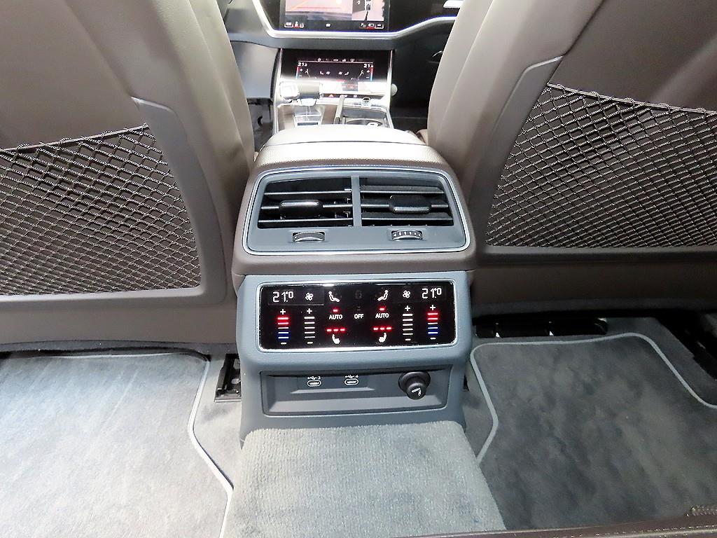 Audi A7 — photo 15