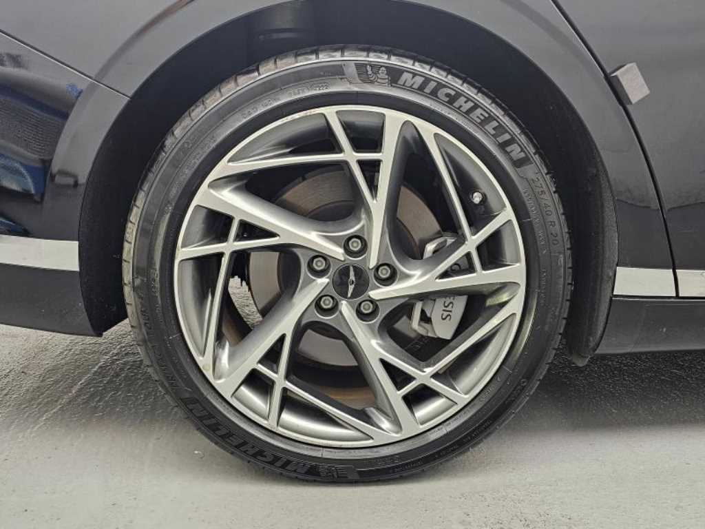 Genesis G90 — photo 05