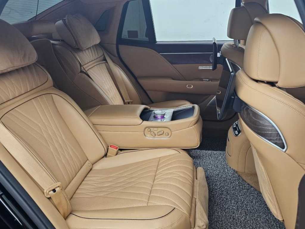 Genesis G90 — photo 12
