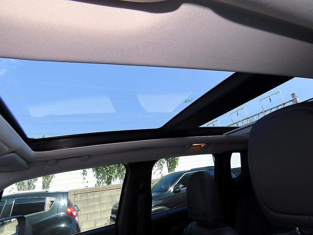 Jeep Renegade — photo 17