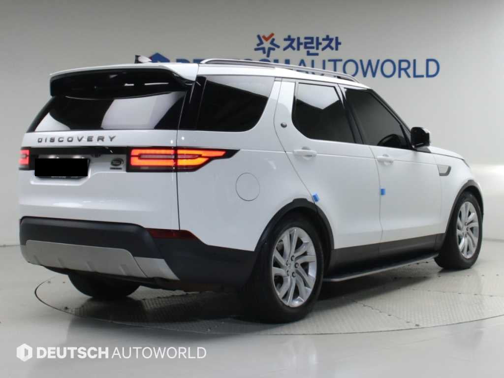 Land Rover Discovery — photo 02