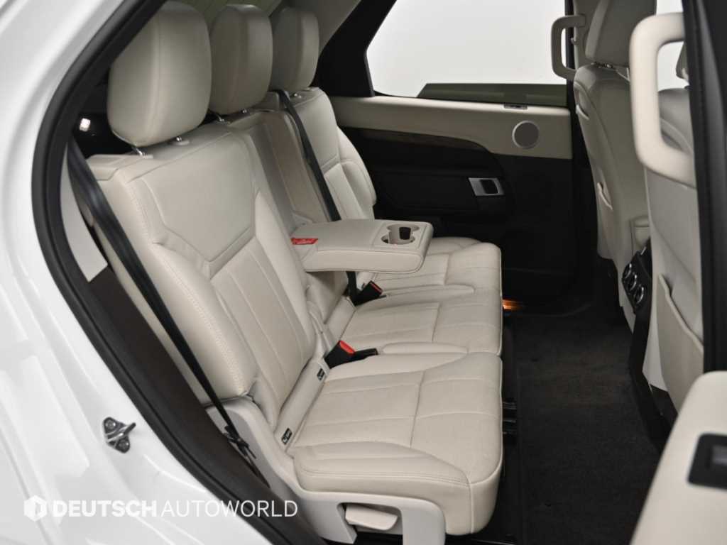 Land Rover Discovery — photo 12