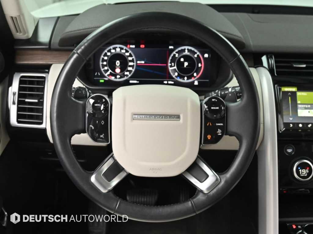Land Rover Discovery — photo 13