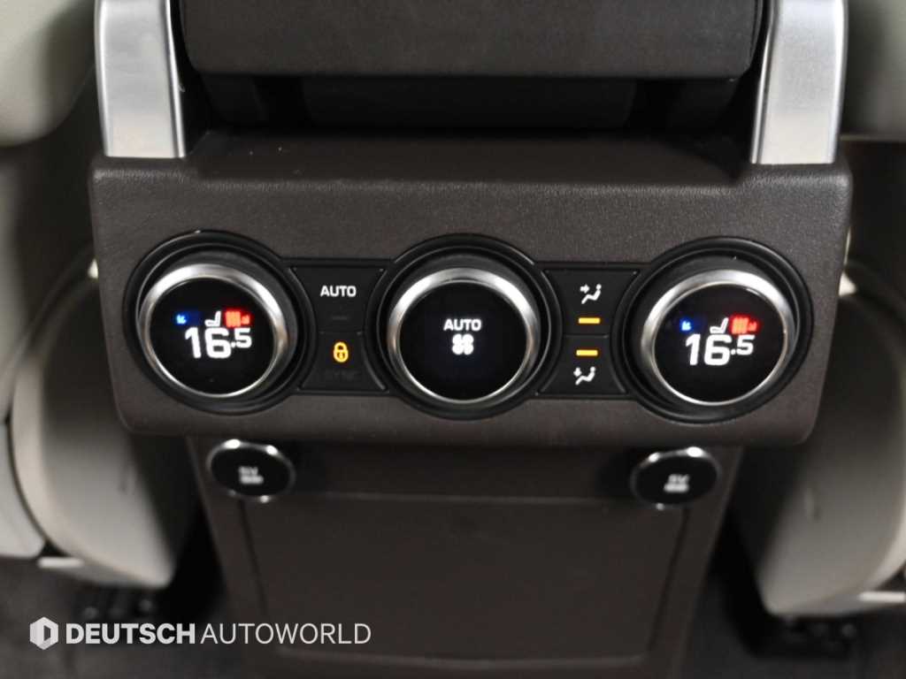 Land Rover Discovery — photo 16