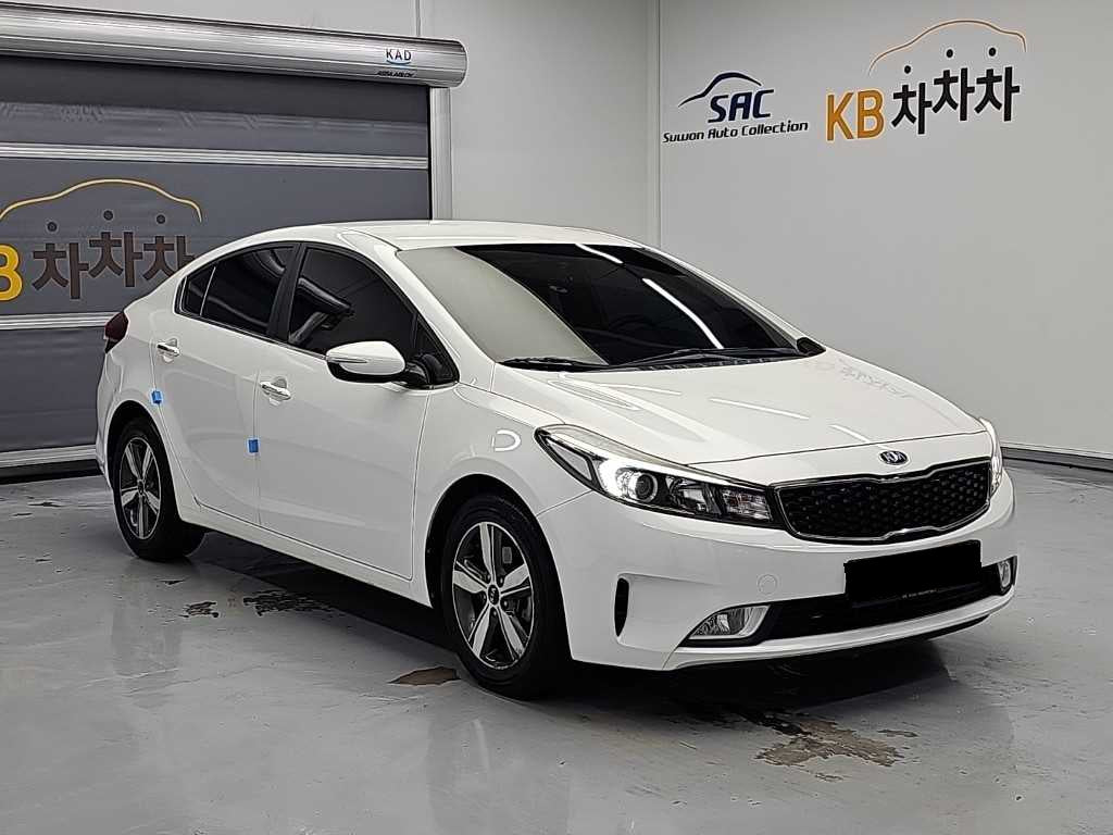 Kia K3 — photo 04