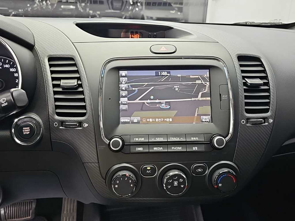 Kia K3 — photo 10