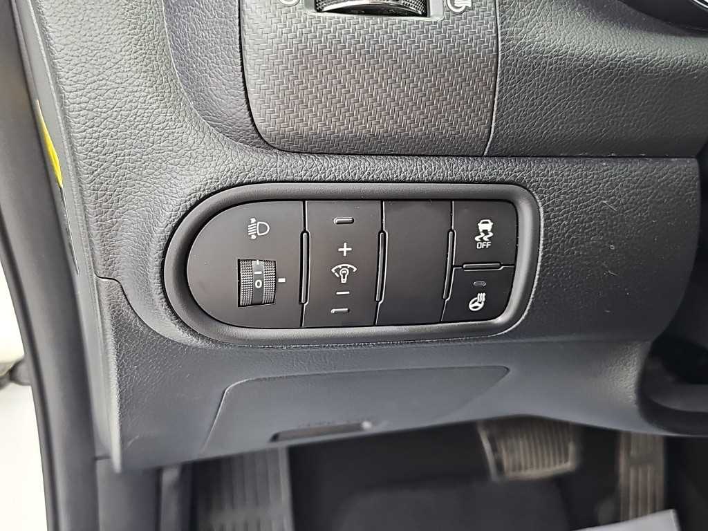 Kia K3 — photo 17