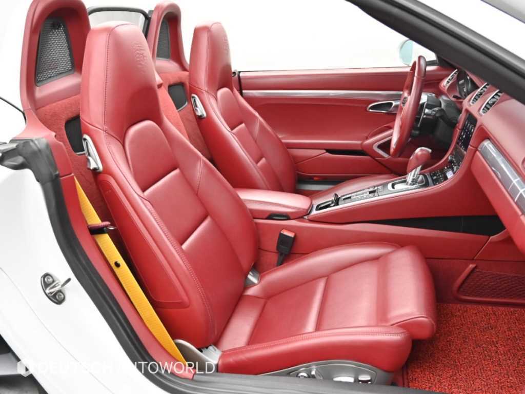 Porsche 718 — photo 11
