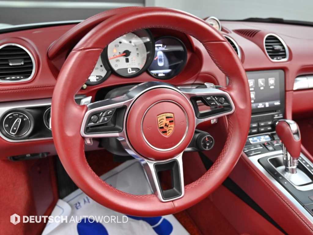Porsche 718 — photo 14