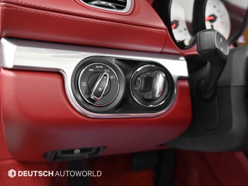 Porsche 718 — photo 17