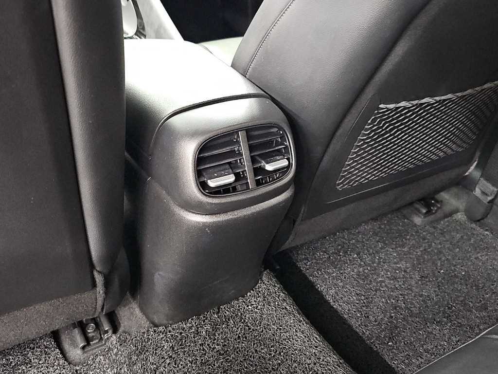 Hyundai Avante — photo 13