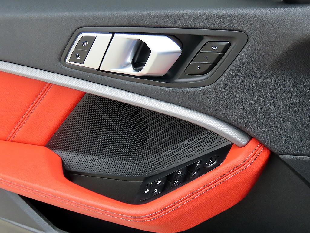 BMW 1-Series — photo 12
