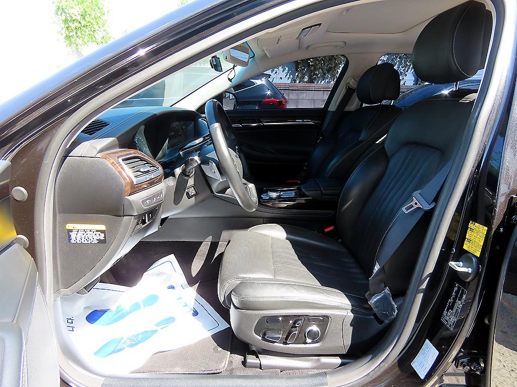 Genesis G90 — photo 05