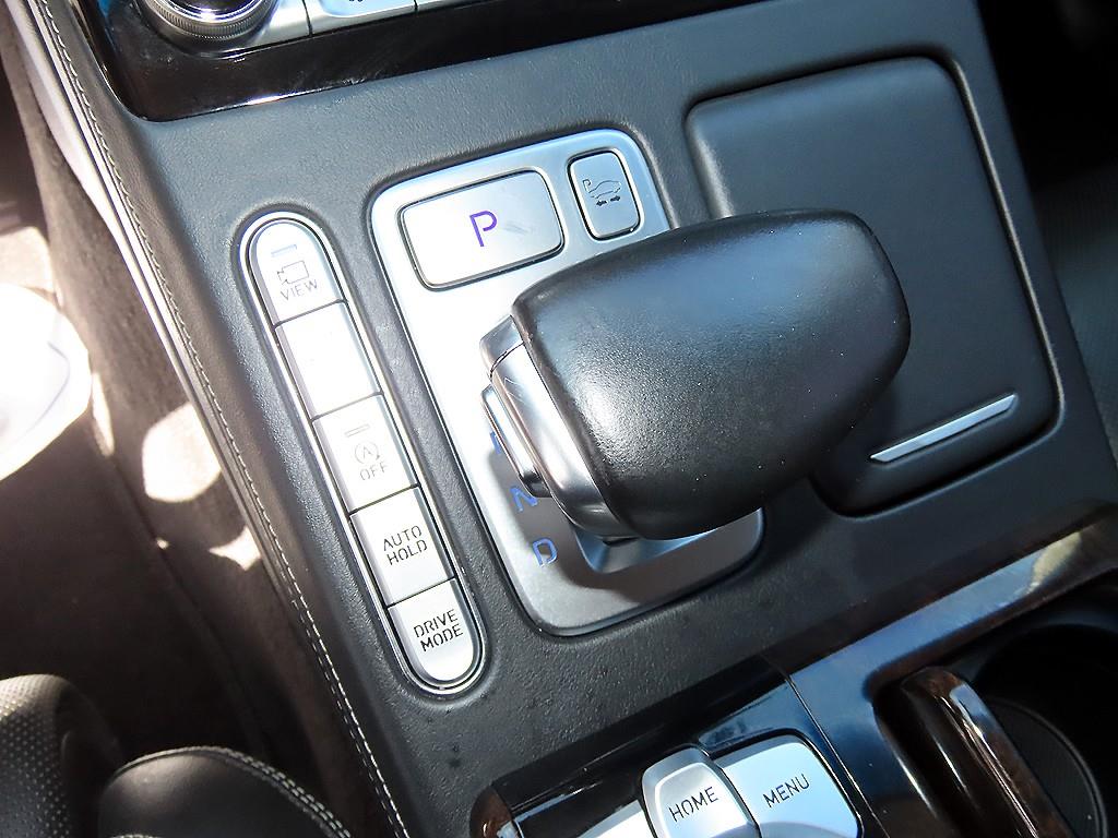 Genesis G90 — photo 11