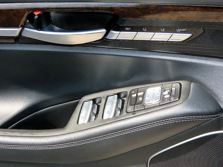 Genesis G90 — photo 12