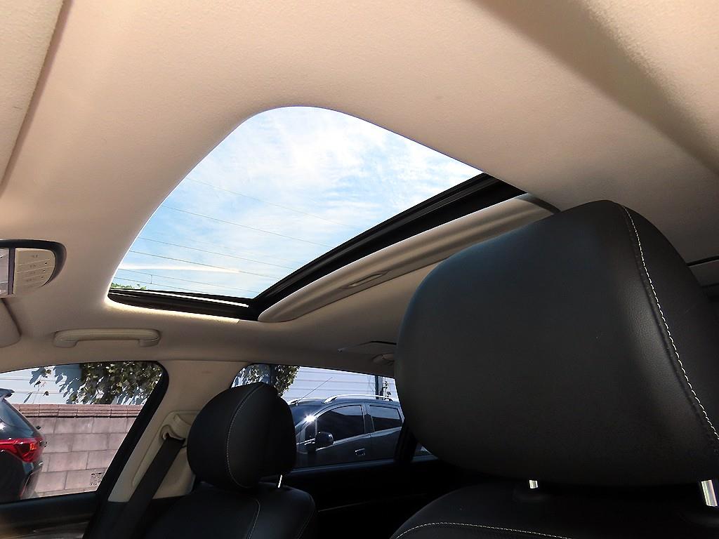 Genesis G90 — photo 16