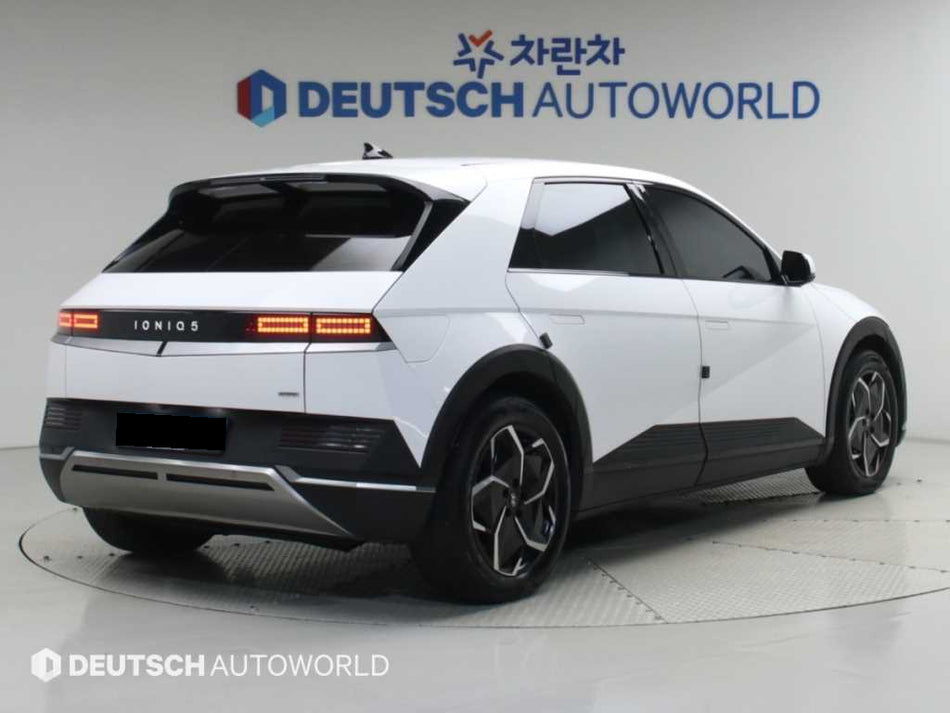 Hyundai Ioniq5 — photo 02