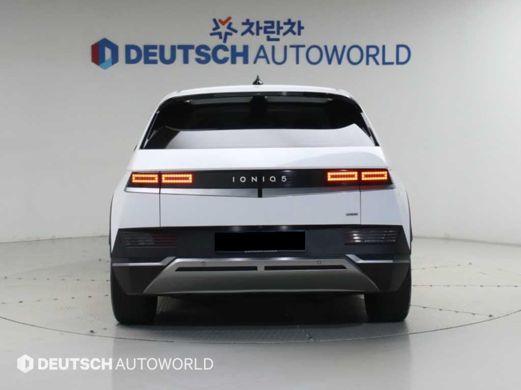 Hyundai Ioniq5 — photo 04