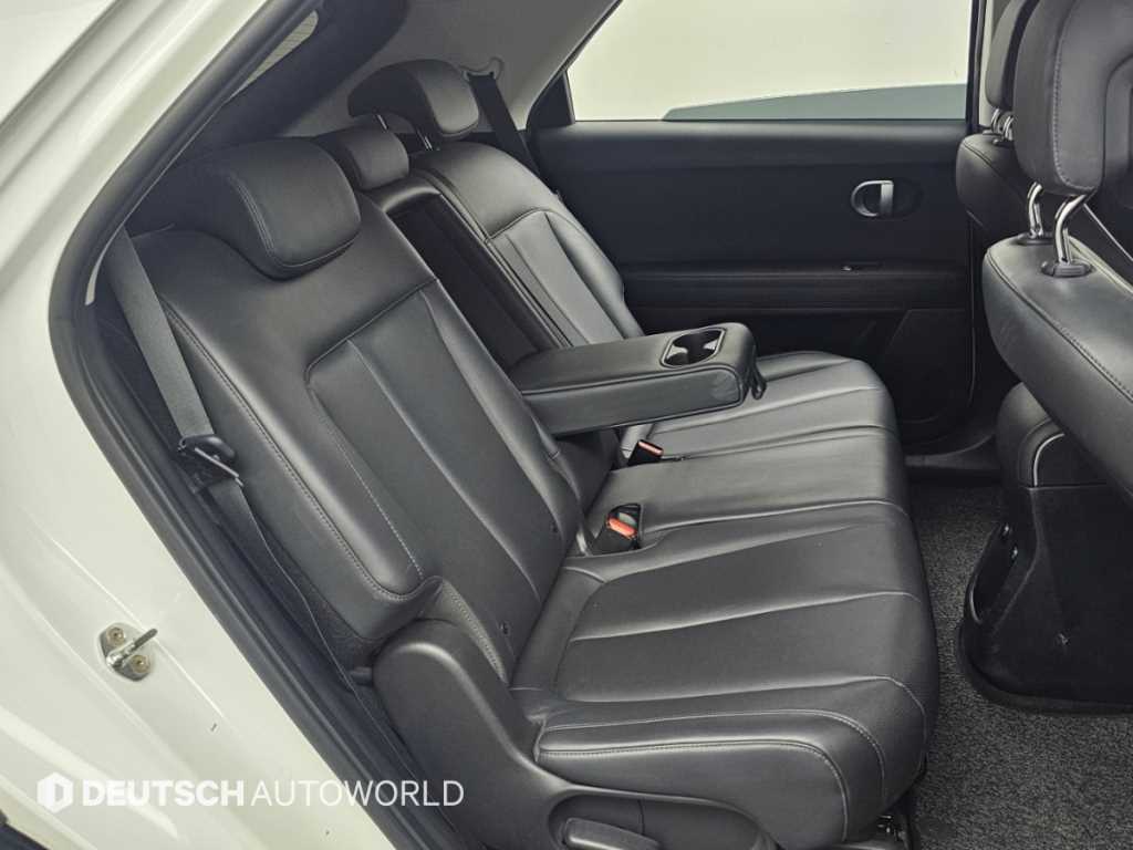 Hyundai Ioniq5 — photo 12