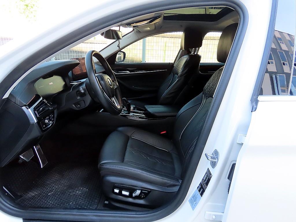 BMW 5-Series — photo 05